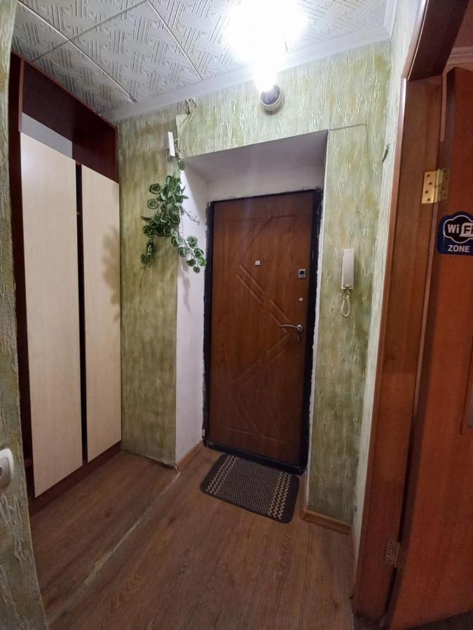 1 Комнатная Квартира Остановка Торговый Центр Čerkasy Esterno foto