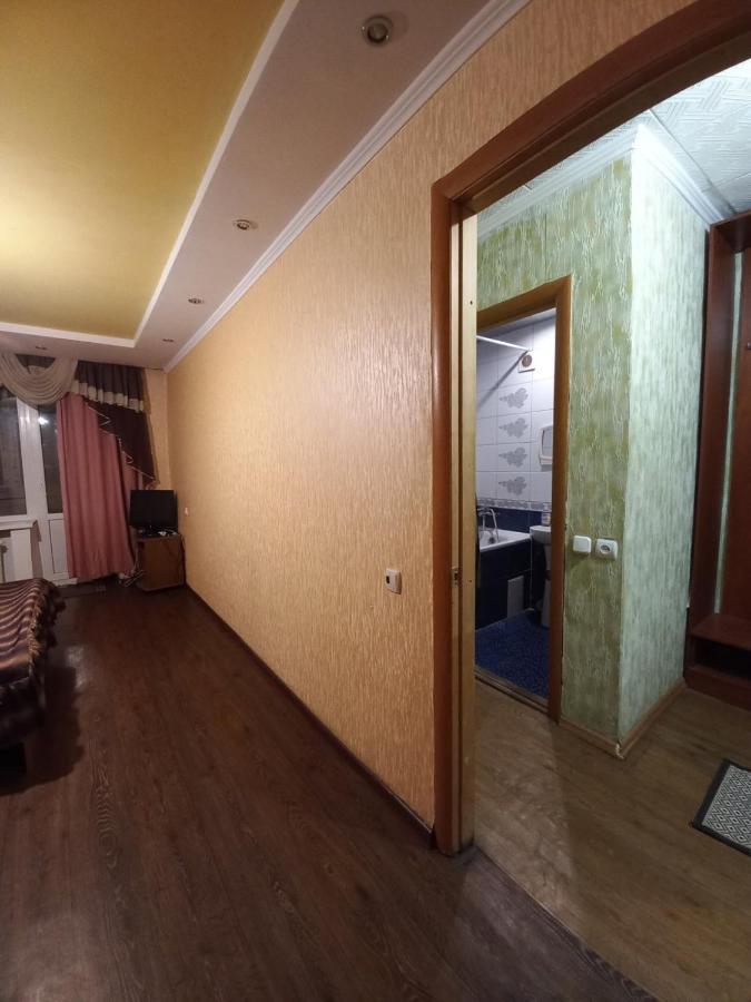 1 Комнатная Квартира Остановка Торговый Центр Čerkasy Esterno foto