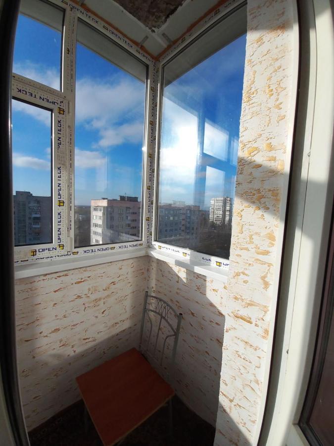1 Комнатная Квартира Остановка Торговый Центр Čerkasy Esterno foto